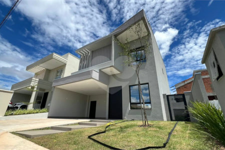 Casa à venda com 3 suítes no condomínio Brisas Horizontal, Cuiabá - MT