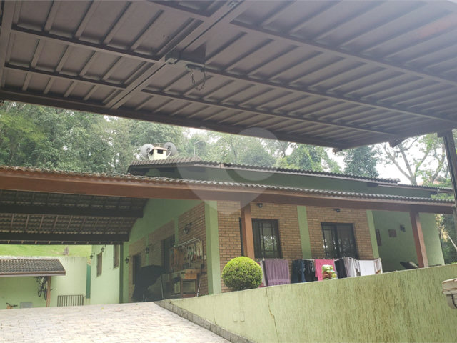 Casa à venda com 3 quartos, sendo 1 suíte,  no condomínio Alpes da Cantareira, Mairiporã - SP