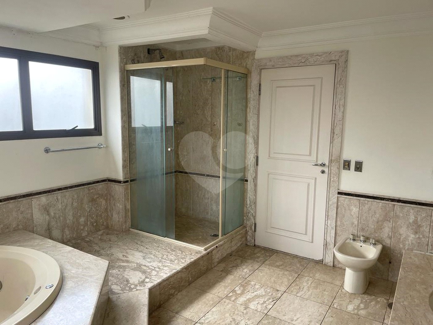 Apartamento à venda com 4 suítes em Vila Suzana, São Paulo, SP