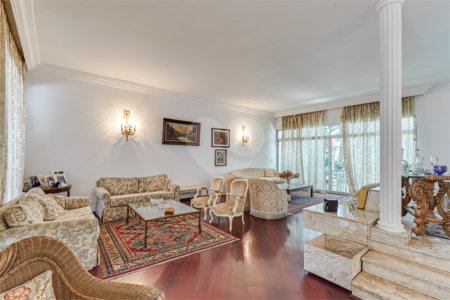 Casa de Vila à venda com 4 quartos, sendo 3 suítes,  em Alto da Boa Vista, São Paulo, SP