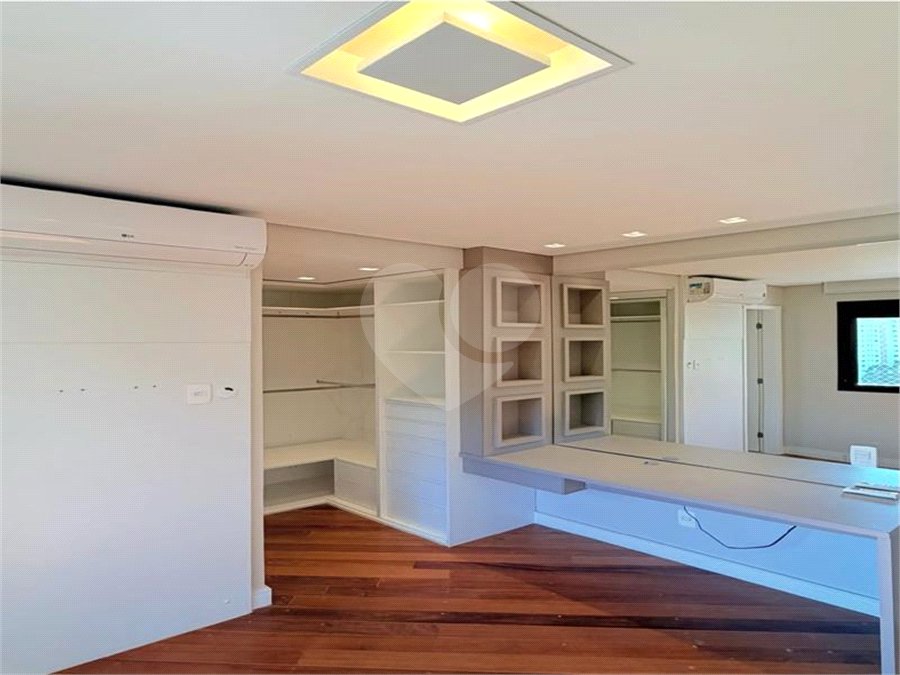 Apartamento para alugar com 2 suítes em Vila Andrade, São Paulo, SP