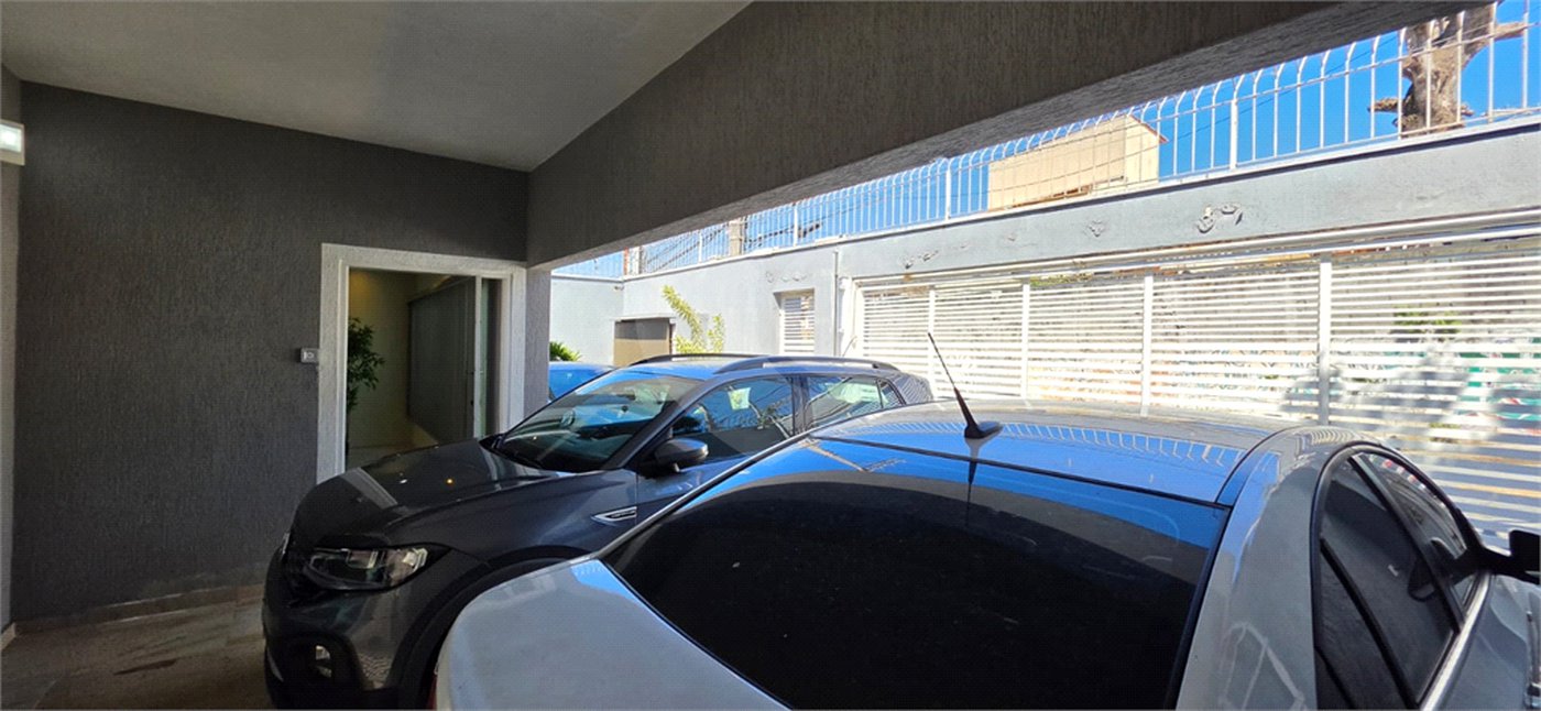 Casa Térrea à venda ou para alugar com 8 quartos, sendo 4 suítes, em Vila Pereira Barreto, São Paulo, SP