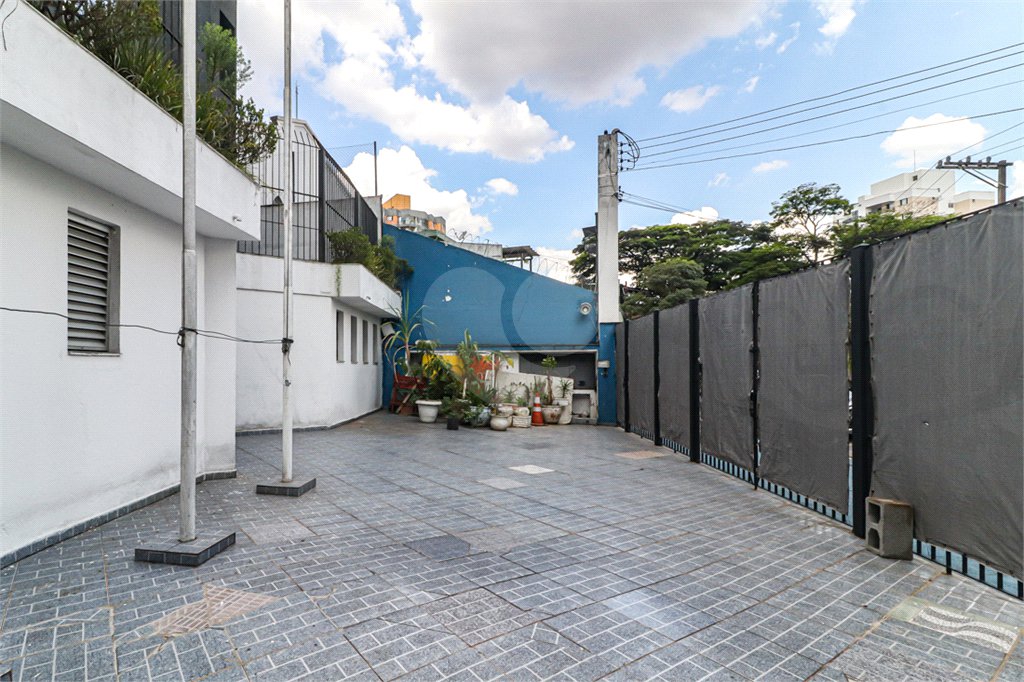 Prédio à venda em Vila Gomes, São Paulo, SP