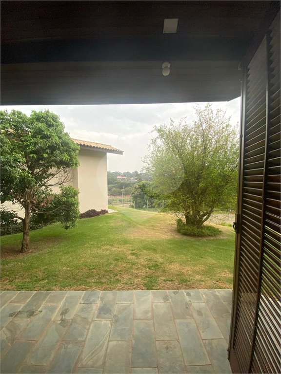 Casa à venda com 4 suítes no condomínio Vale da Santa Fé, Vinhedo - SP