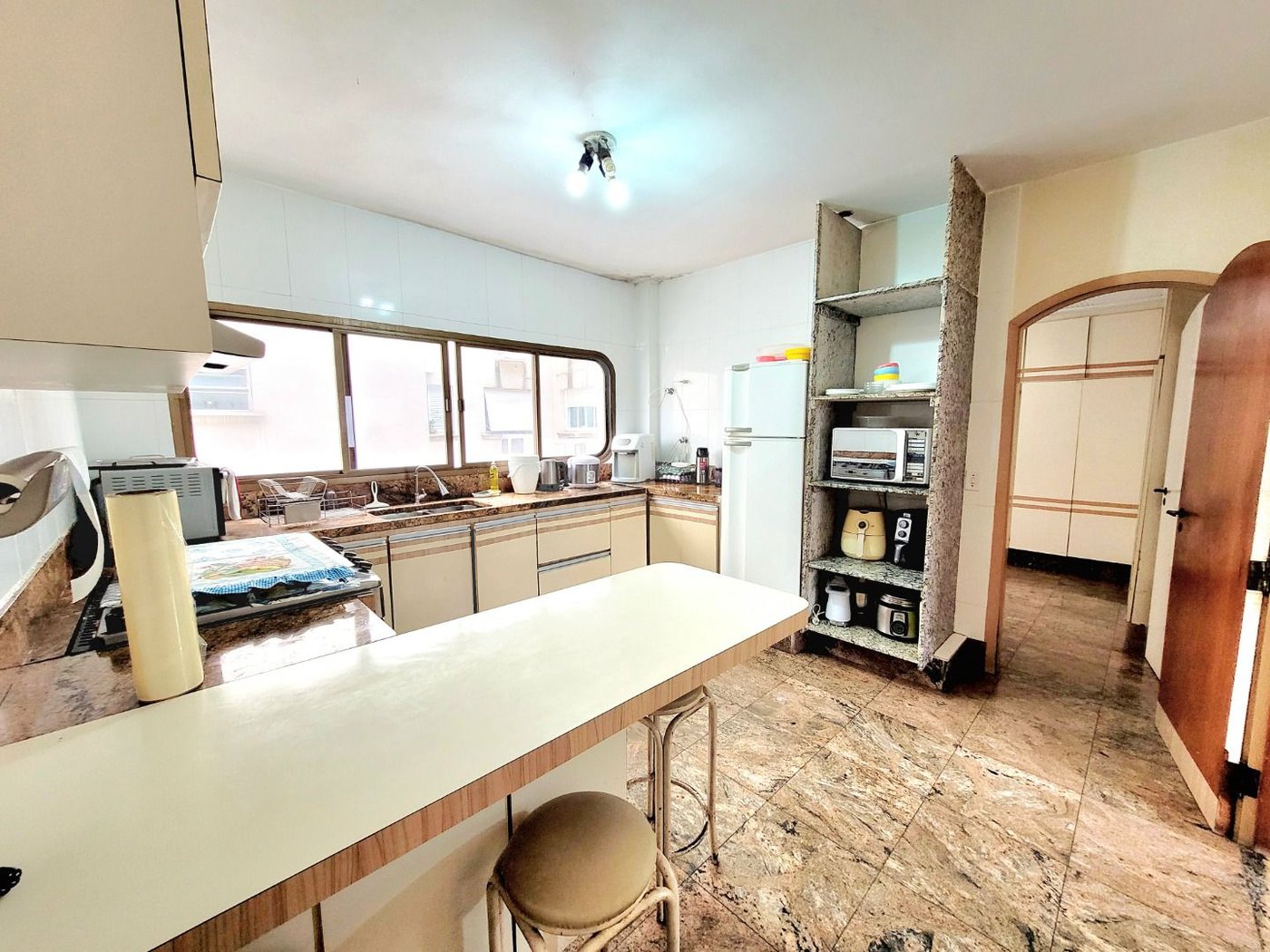 Apartamento próximo da praia com 4 dormitórios à venda, 257 m² por R$ 2.200.000 - Gonzaga - Santos/SP