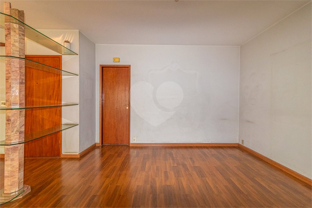 Apartamento à venda com 3 quartos, sendo 1 suíte, em Higienópolis, São Paulo, SP