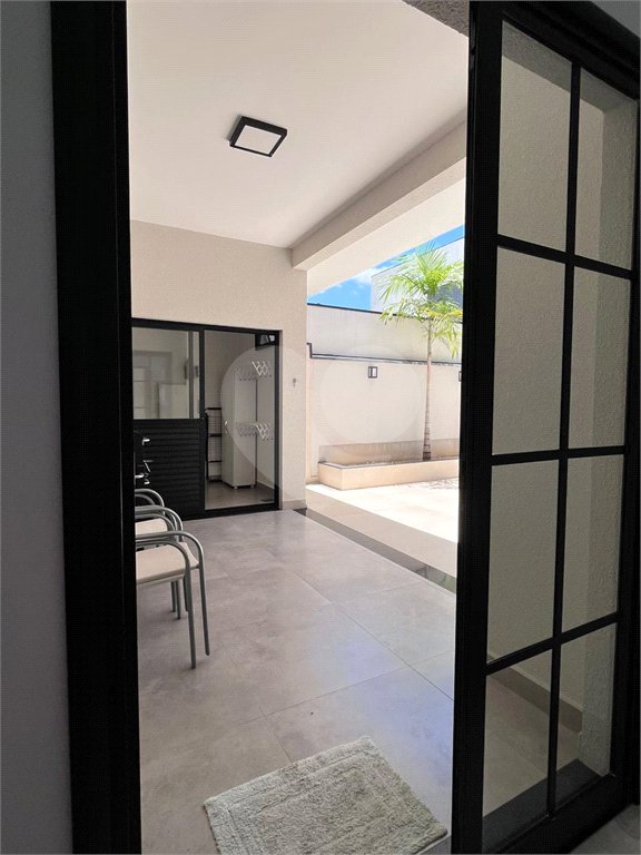 Casa à venda com 3 quartos, sendo 1 suíte, no condomínio Cond Laguna, Indaiatuba - SP