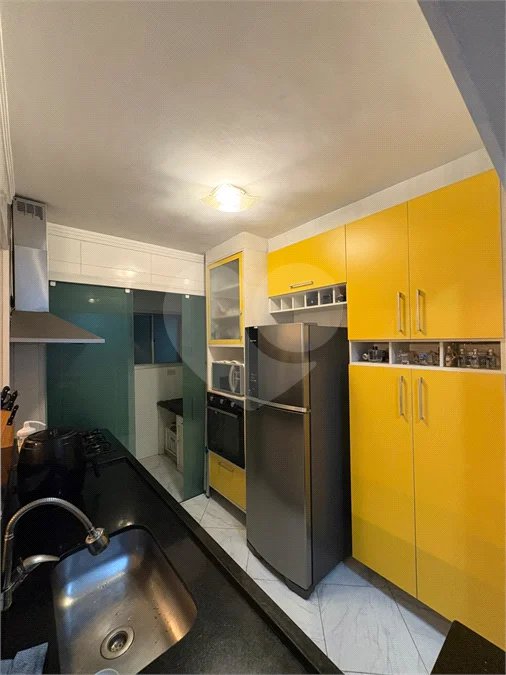 Apartamento reformado e mobiliado no Residência América - Venda - Parque Maria Domitila