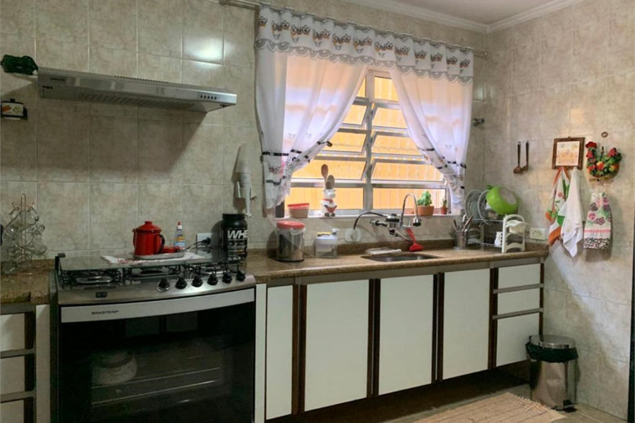 Sobrado à venda com 3 quartos, sendo 1 suíte,  em Vila Sabrina, São Paulo, SP
