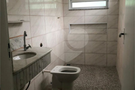 Sobrado à venda com 3 quartos em Jardim Humaitá, São Paulo, SP