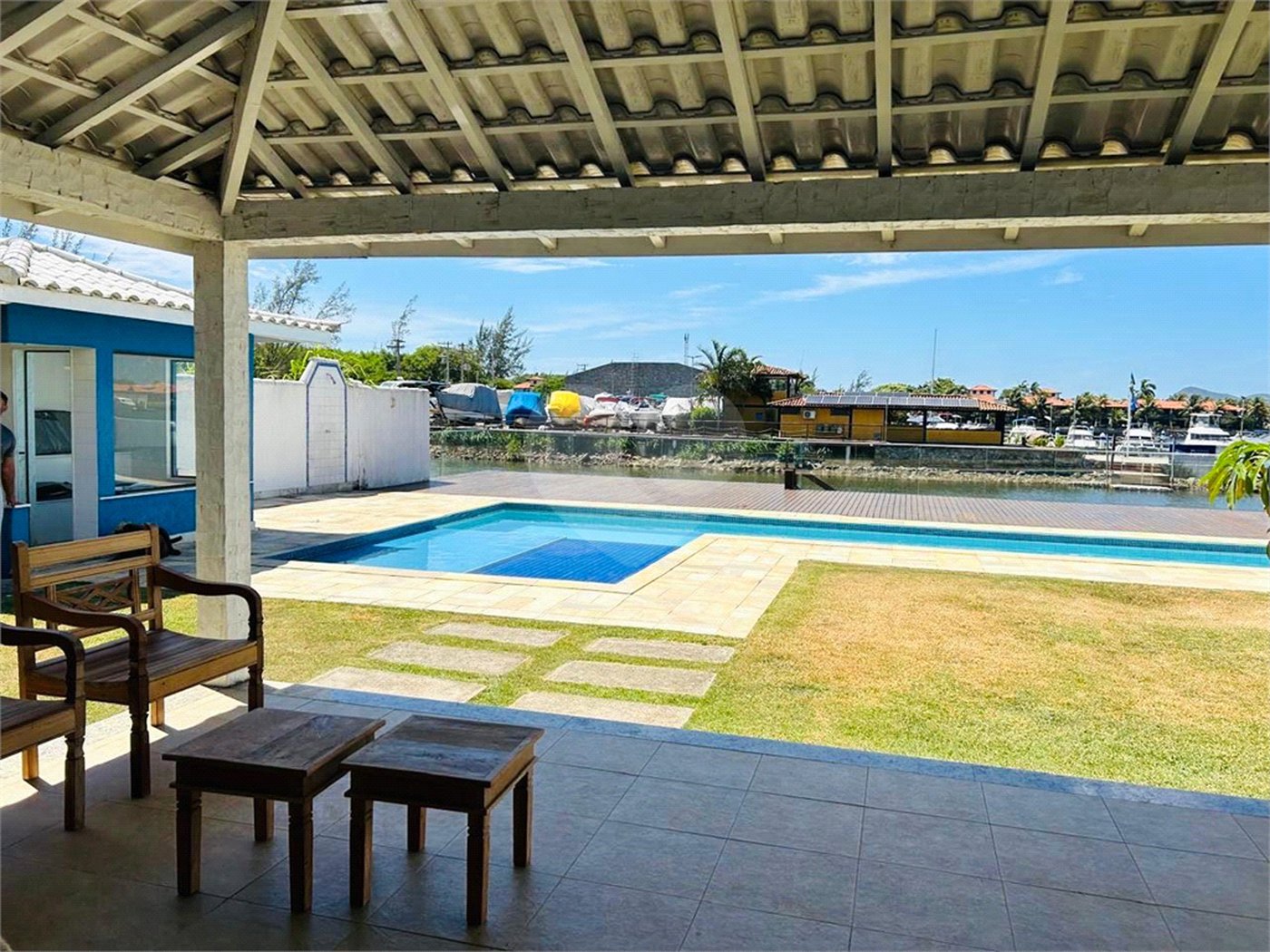 Casa para alugar com 5 quartos, sendo 4 suítes, em Marina, Armação dos Búzios, RJ