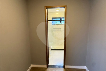 Casa à venda com 5 quartos, sendo 4 suítes, no condomínio Grand Park, Rio de Janeiro - RJ