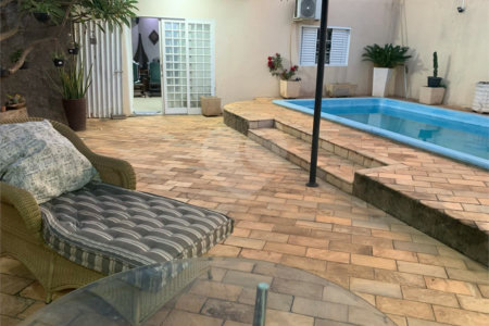 Sobrado à venda com 2 quartos no Centro, Três Lagoas, MS