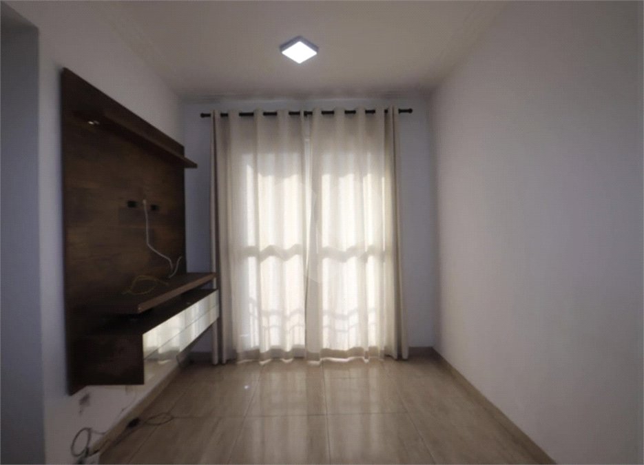 Apartamento à venda ou para alugar com 3 quartos, sendo 1 suíte, em Parque São Lourenço, São Paulo, SP