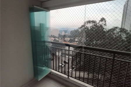 Apartamento à venda ou para alugar com 3 quartos, sendo 1 suíte,  em Parque Reboucas, São Paulo, SP