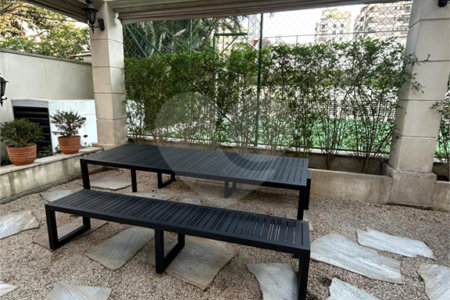 Apartamento à venda com 3 suítes em Indianópolis, São Paulo, SP
