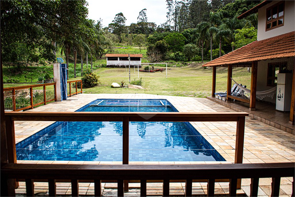 Sítio à venda com 4 quartos, sendo 2 suítes, em Jardim Guaçu, São Roque, SP