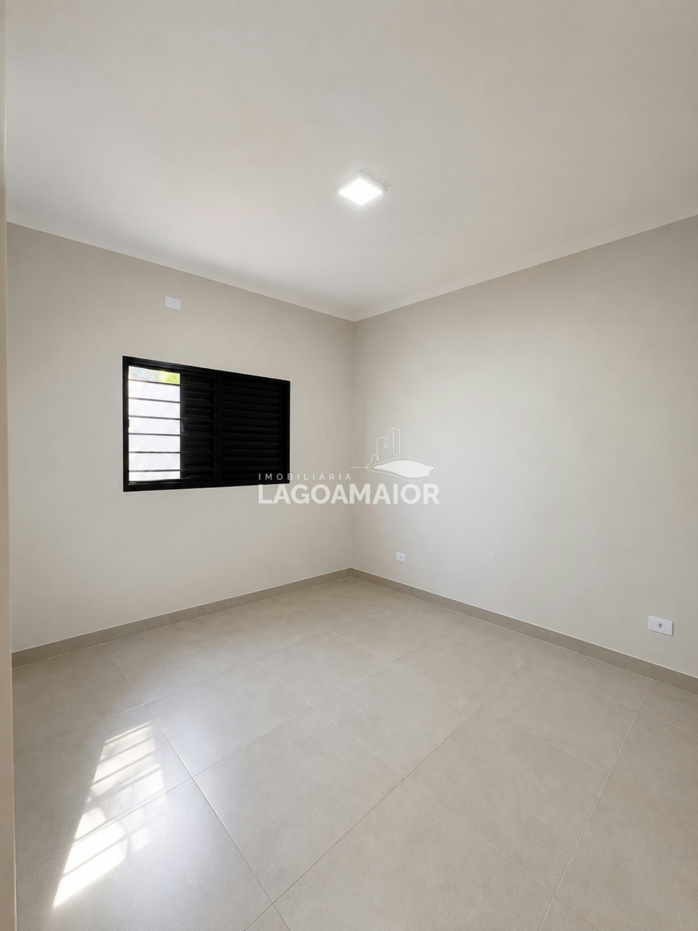 Casa à venda com 3 quartos, sendo 1 suíte,  em Mais Parque , Três Lagoas, MS