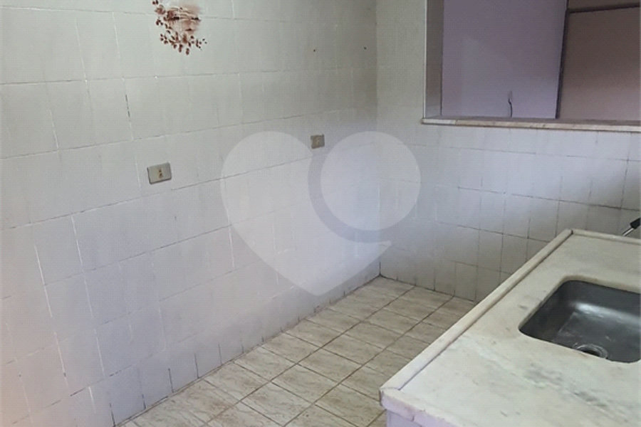 Sobrado à venda com 4 quartos, sendo 1 suíte, em Vila Pereira Barreto, São Paulo, SP