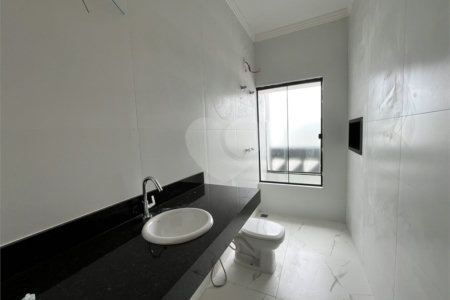 Casa à venda com 3 suítes no condomínio Terras de São Francisco, Sorocaba - SP