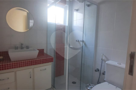 Casa à venda com 3 suítes no condomínio Parque Arco Iris, Atibaia - SP