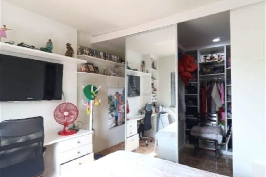 Sobrado à venda com 3 quartos, sendo 1 suíte, em Tucuruvi, São Paulo, SP
