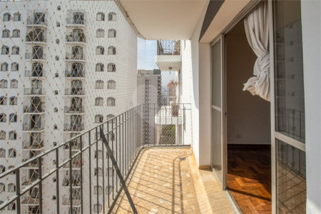 Apartamento à venda com 3 quartos, sendo 2 suítes, em Água Branca, São Paulo, SP