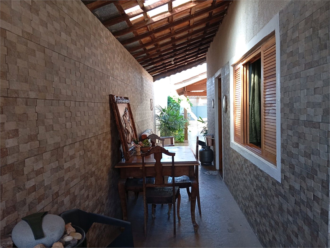 Casa à venda com 4 quartos, sendo 2 suítes,  em Guaxinduva, Atibaia, SP