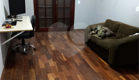 Casa à venda com 2 quartos, sendo 1 suíte,  em Vila Industrial, Mogi das Cruzes, SP