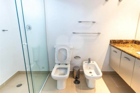Casa à venda com 6 suítes no condomínio Vitória Régia, São Paulo - SP