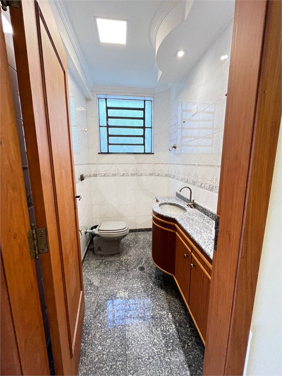 Sobrado à venda com 4 quartos, sendo 1 suíte, em Santana, São Paulo, SP