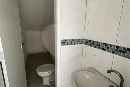 Sobrado à venda com 3 quartos, sendo 1 suíte, em Vila Invernada, São Paulo, SP