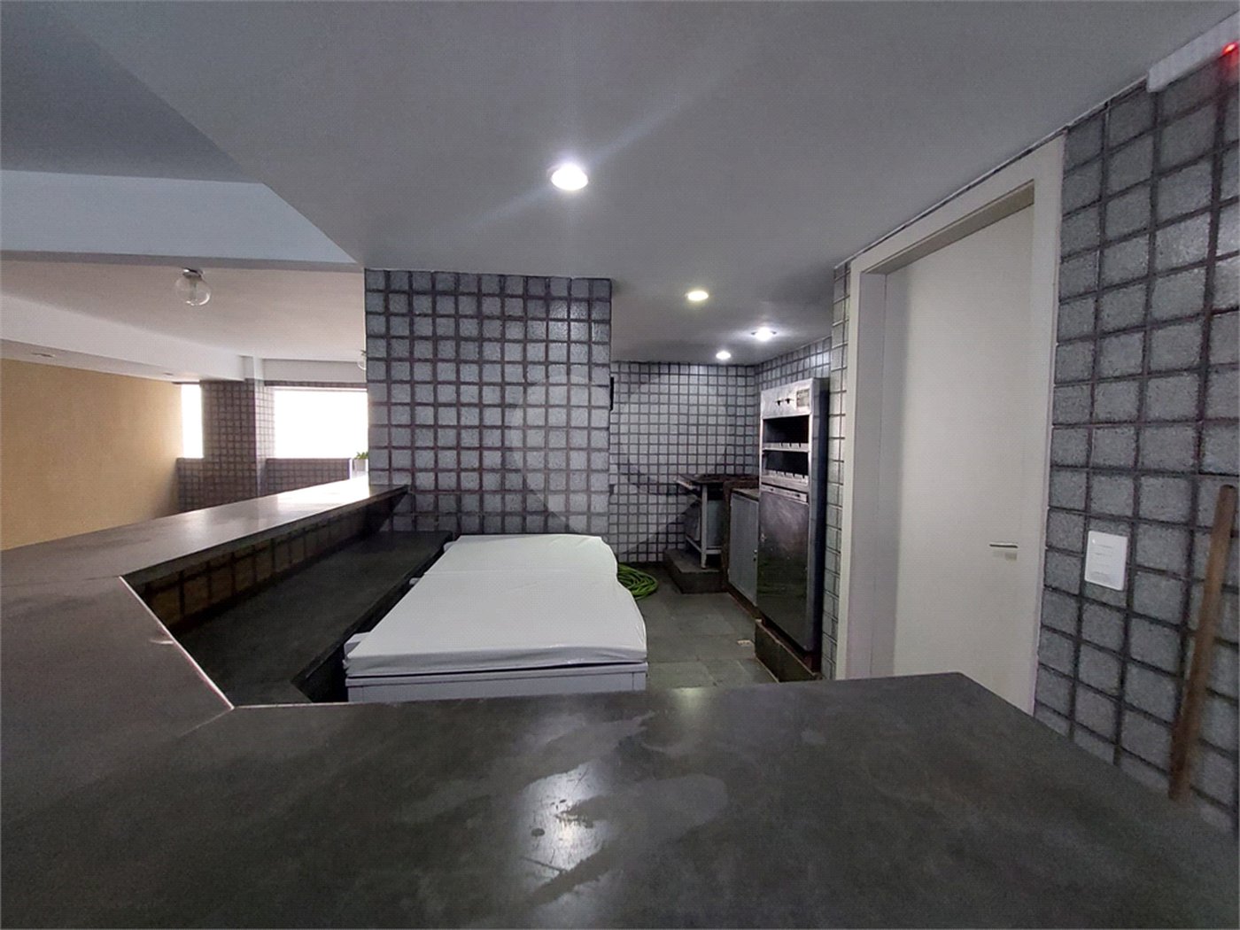 Cobertura à venda com 2 quartos, sendo 1 suíte,  em Tijuca, Rio de Janeiro, RJ
