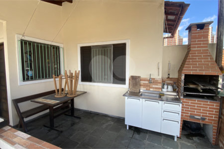 Casa Térrea à venda com 4 quartos, sendo 1 suíte, em Campo Grande, São Paulo, SP
