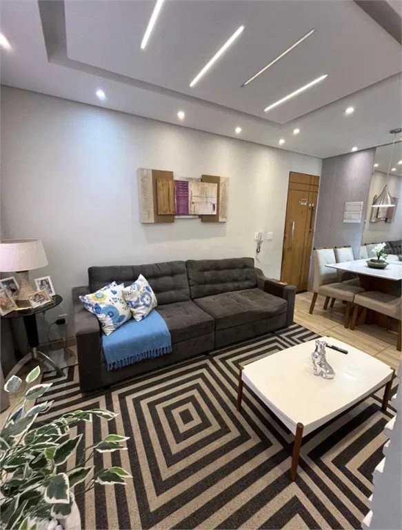 Apartamento à venda com 2 quartos em Jardim Arco-íris, Cotia, SP