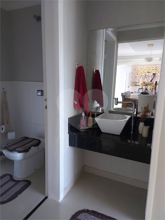 Sobrado à venda com 4 quartos, sendo 3 suítes, em Residencial Novo Horizonte I, Mogi das Cruzes, SP
