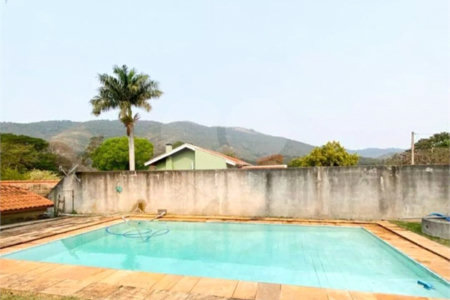 Casa à venda com 2 suítes em Retiro das Fontes, Atibaia, SP