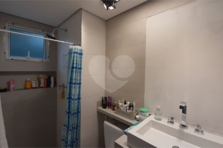Apartamento à venda com 2 suítes em Jardim Caboré, São Paulo, SP