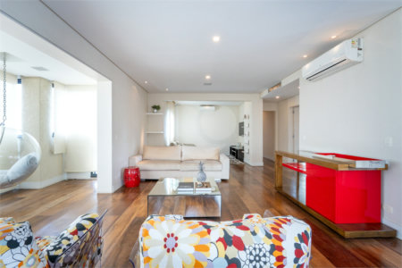 Apartamento à venda com 3 suítes em Vila Nova Conceição, São Paulo, SP