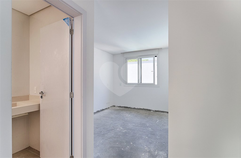 Casa à venda com 4 suítes no condomínio Edifício Jade, São Paulo - SP
