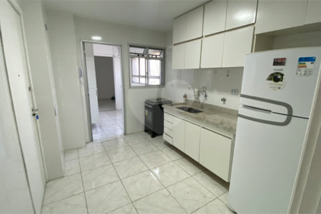 Apartamento à venda com 3 quartos, sendo 1 suíte, em Campo Belo, São Paulo, SP