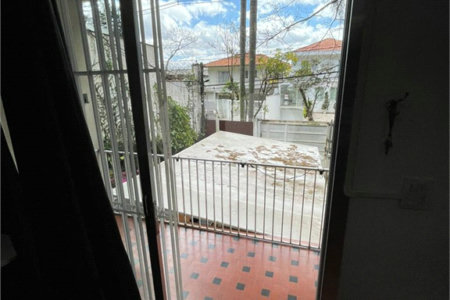 Casa à venda com 3 quartos, sendo 1 suíte, em Vila Mariana, São Paulo, SP