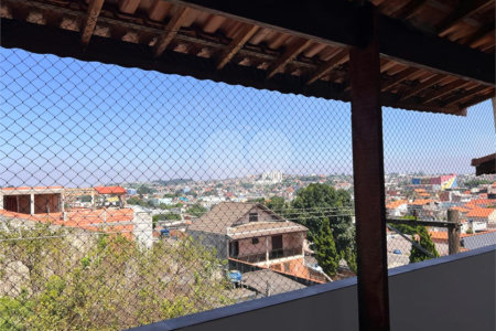 Sobrado à venda com 2 quartos, sendo 1 suíte, em Vila Correa, Ferraz de Vasconcelos, SP