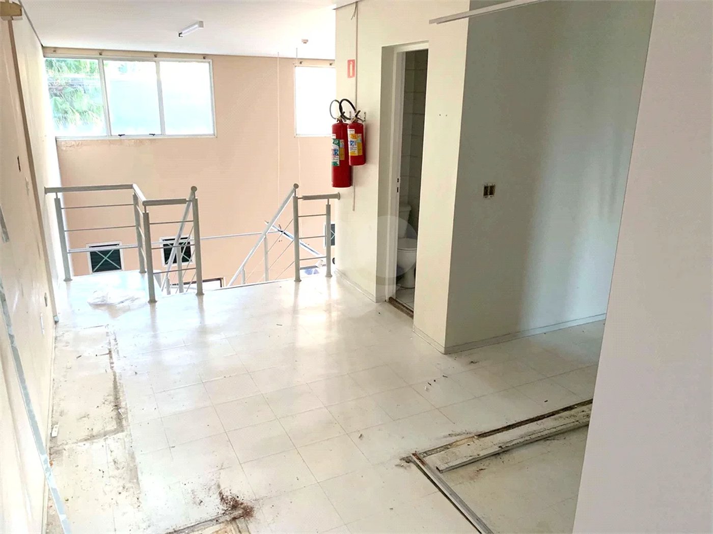 Aluga-se loja de rua, 230 m2, no Portal do Morumbi