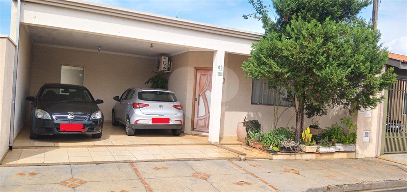 Casa a venda no Parque Fehr.