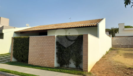 Casa à venda com 4 suítes no condomínio Residencial Eldorado, São Carlos - SP