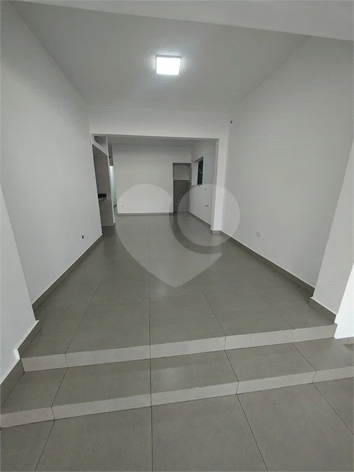 SALÃO COMERCIAL DE 100M² - RECEM REFORMADO