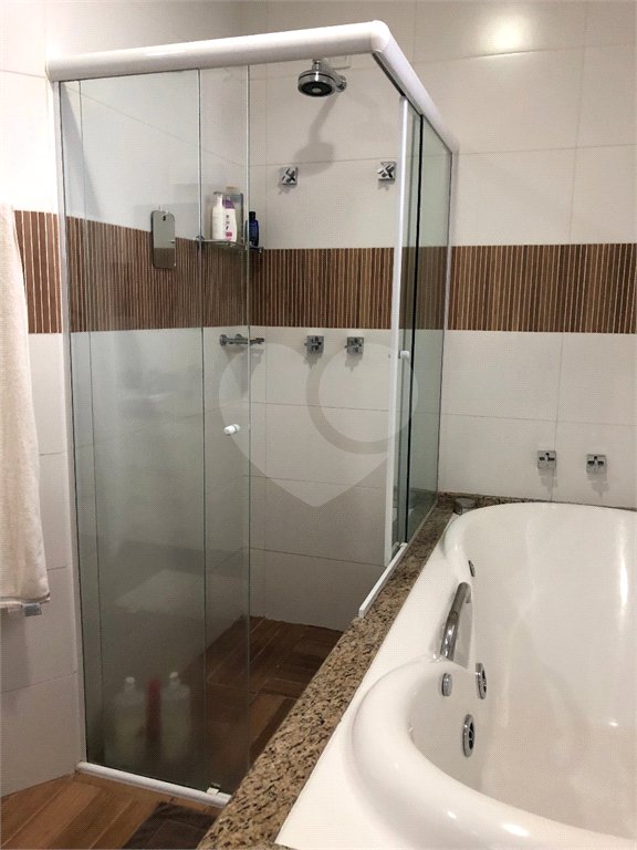 Casa à venda com 3 quartos, sendo 1 suíte, no condomínio Alpes de Vinhedo, Vinhedo - SP