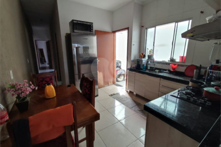 Casa à venda com 2 quartos em Vila São Paulo, Mogi das Cruzes, SP