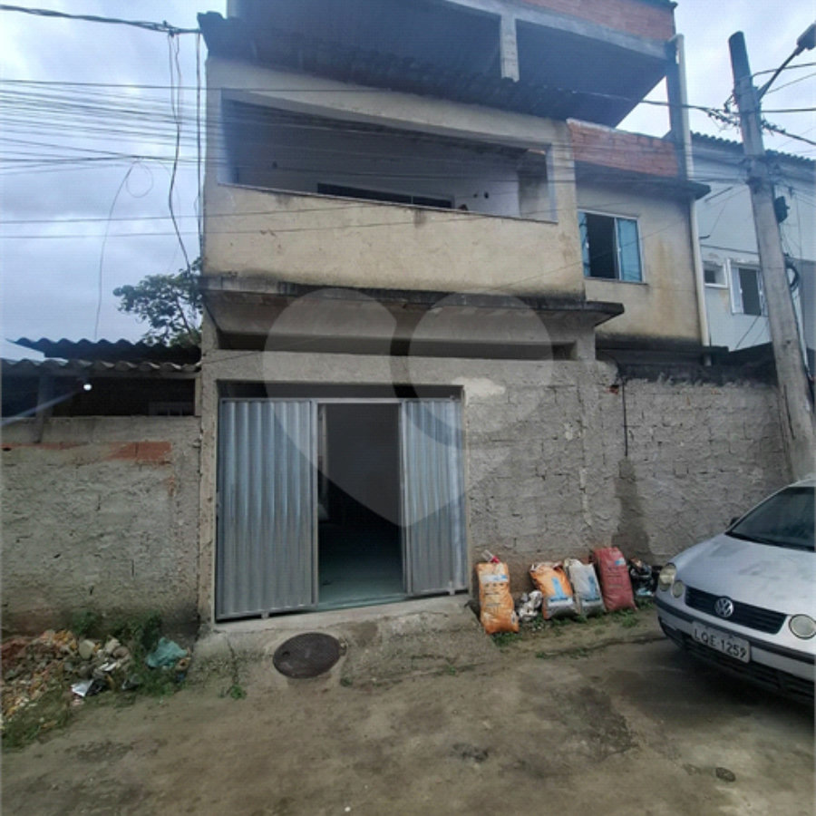 Casa à venda com 3 quartos, sendo 1 suíte, em Santíssimo, Rio de Janeiro, RJ